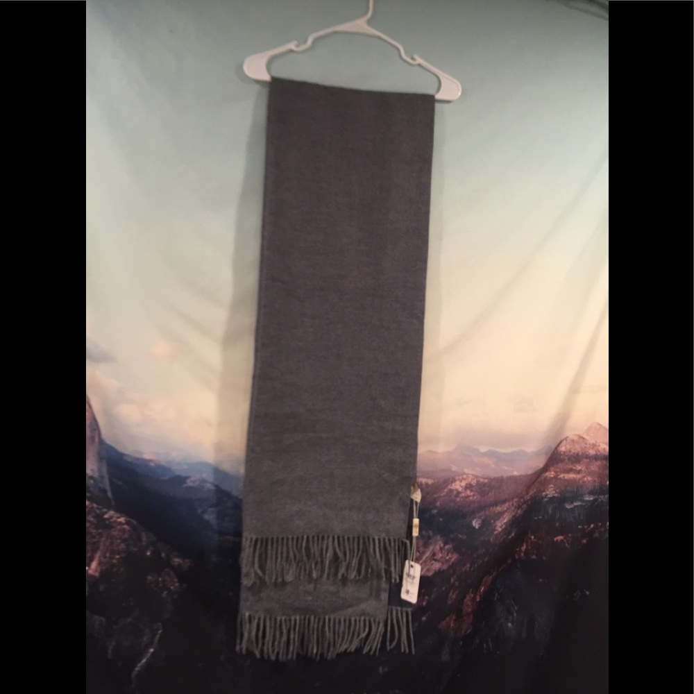 JC Sunny BNWT Cashemere blend scarf